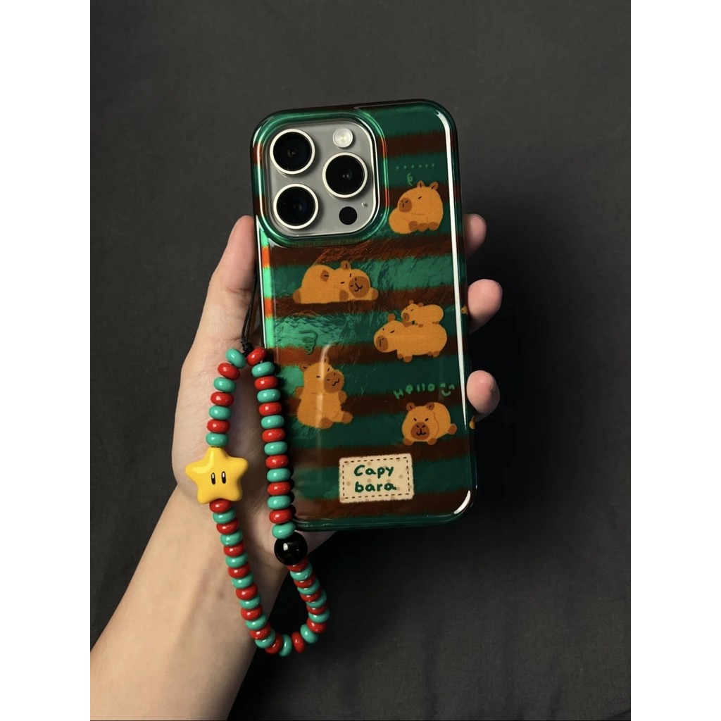 สนุกสีแดงสีเขียวสีคมชัดลาย Capybara เหมาะสําหรับ iPhone15/13 ใหม่ Apple 16pro เคสโทรศัพท์ 12/14p