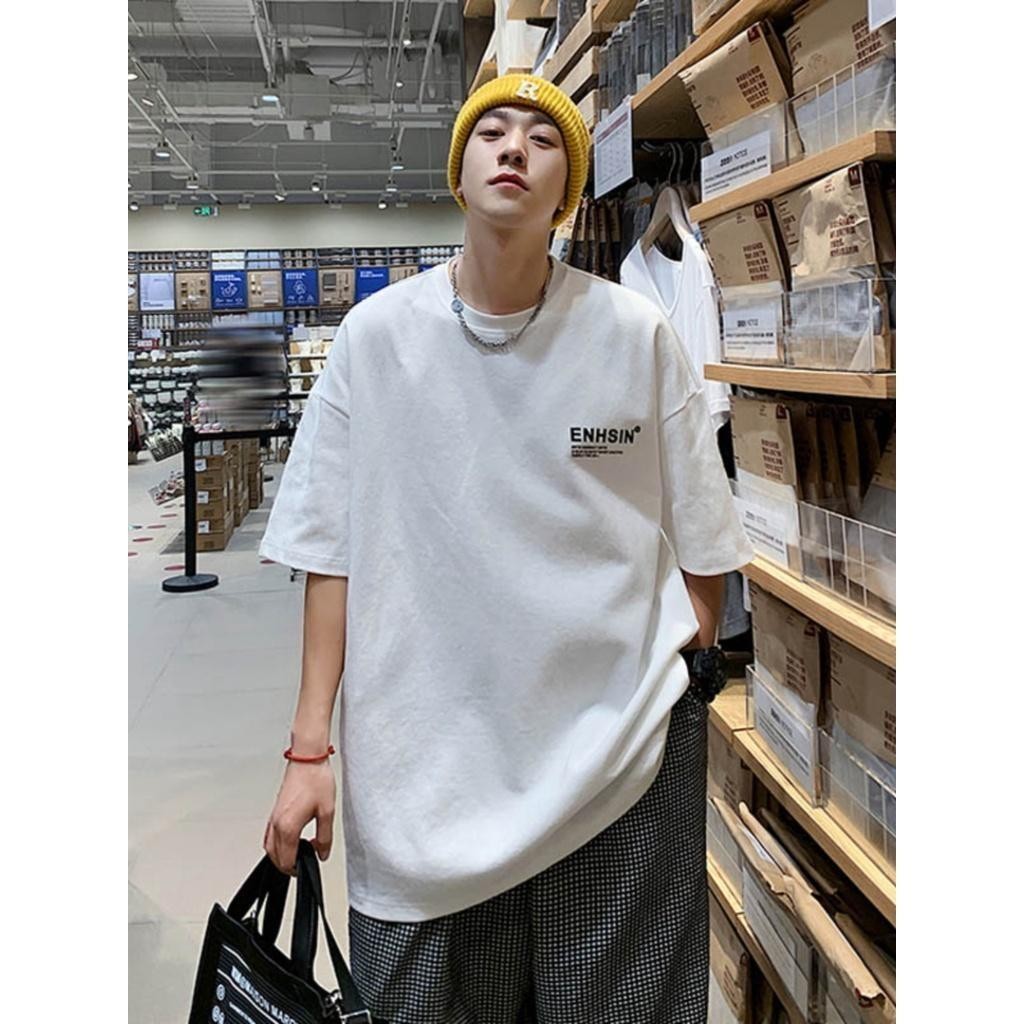 【XRP】【 Vt】t เสื้อยืดอินเทรนด์ผู้ชายสไตล์ฮ่องกงตัวอักษรหลวมพิมพ์ด้านบนเวอร์ชั่นเกาหลีรอบคอทุกการแข่งข