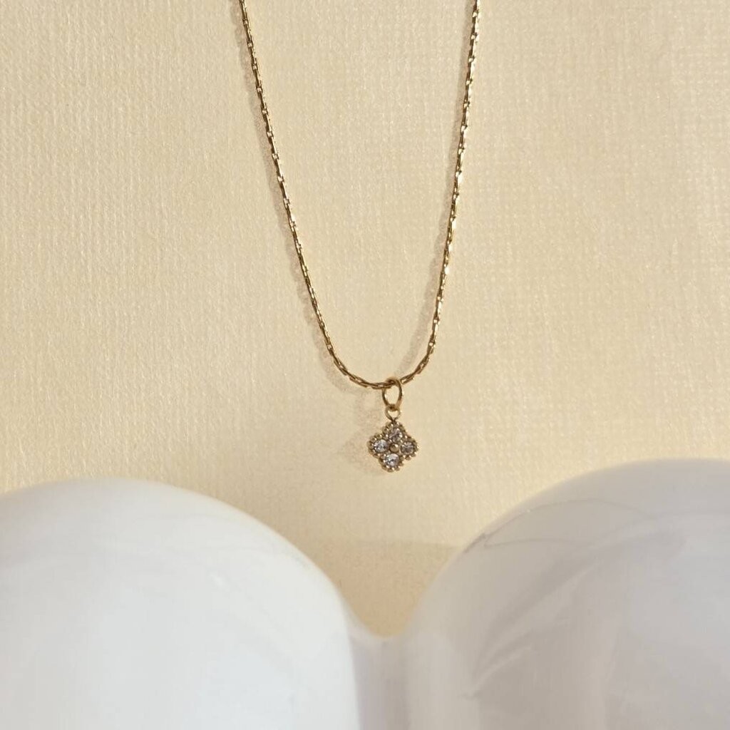 WELRY.acc พร้อมส่ง สร้อยคอจี้ลาย Clover จิ๋ว รุ่น tiny clover