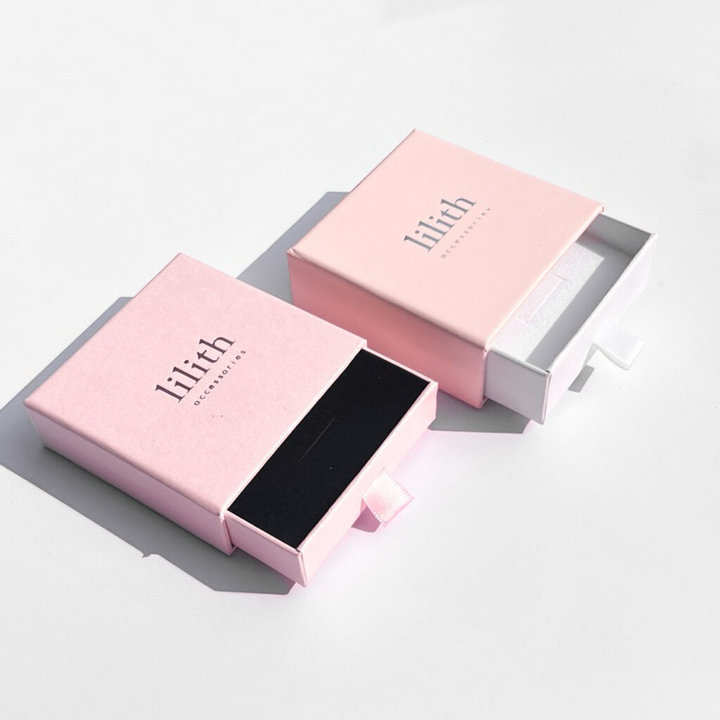 Lilith Accessories Box - (เฉพาะกล่อง ซื้อพร้อมเครื่องประดับใน ร้าน Lilith เท่านั้น**) กล่องใส่เครื่อ