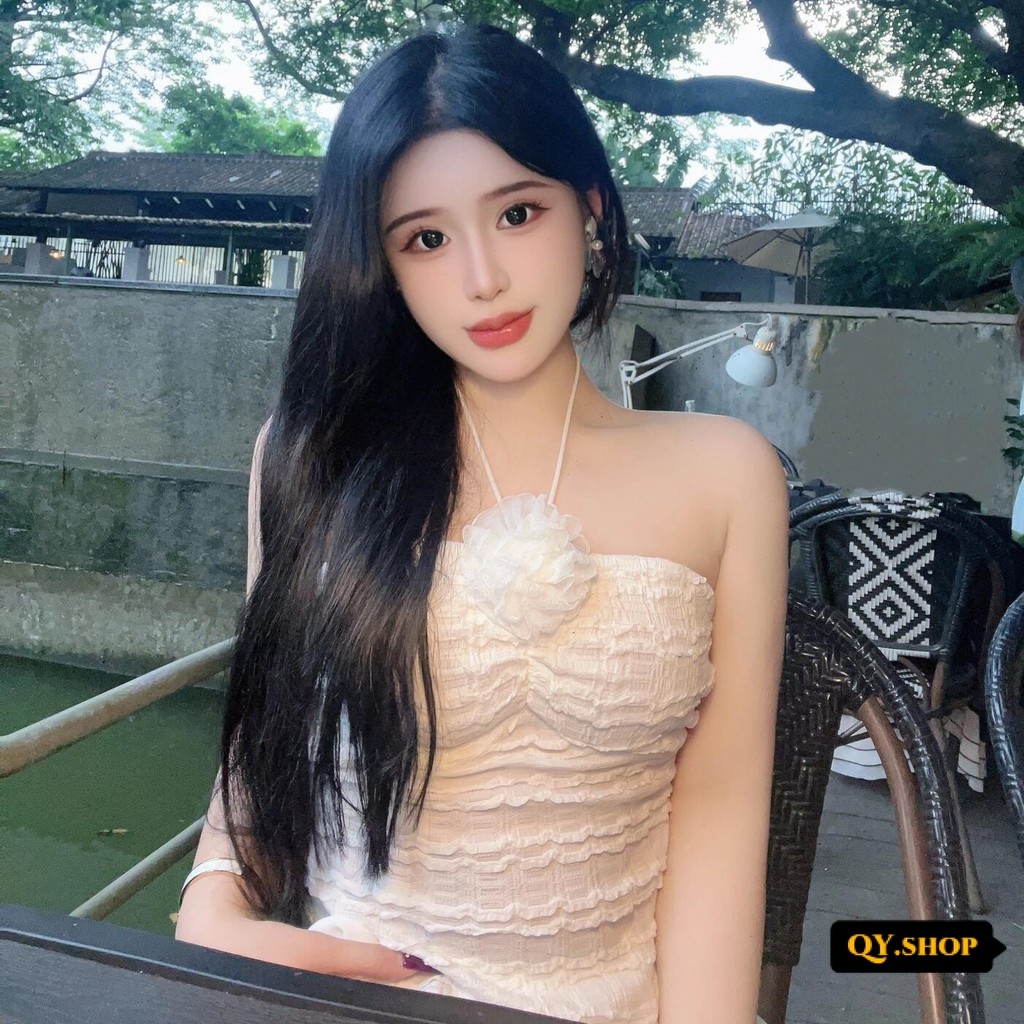 QY.Shop⭐️สินค้าราคาพิเศษ⭐️​พร้อมส่ง เสื้อเกาะอกผูกคล้อง ผ่าไหมพรม  แถมเข็มกัดดอกไม้มี 3สี  