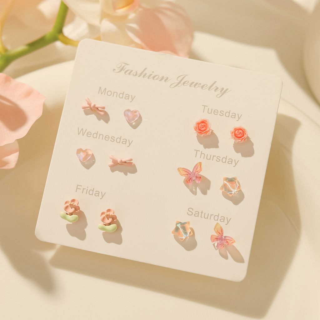 ฤดูใบไม้ผลิสไตล์ใหม่ต่างหูเข็มเงินหญิงเวอร์ชั่นเกาหลีสดน่ารักต่างหูรายสัปดาห์ชุดสาวหัวใจขนาดเล็กทุกวันทุกการแข่งขันต่างหู - รูปที่ 7