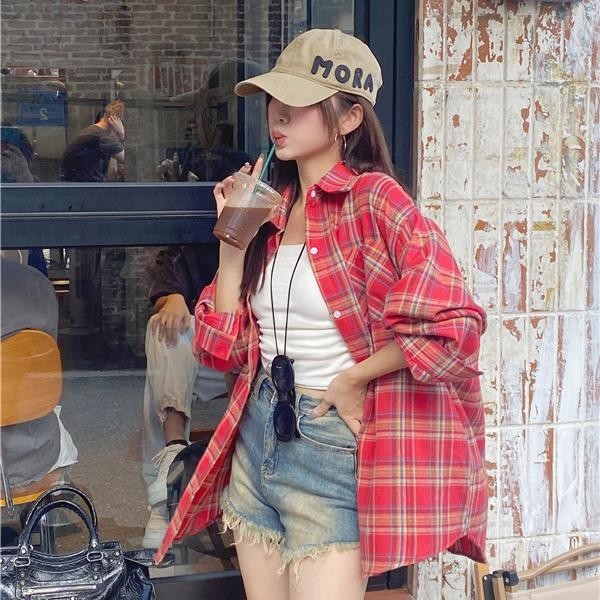 KOKO#เสื้อเชิ้ตลายสก๊อตสีแดง แขนยาวปกเสื้อแฟชั่นหลวมน่าสนใจ สำหรับสาวๆ ที่ชอบสไตล์วินเทจ #W514