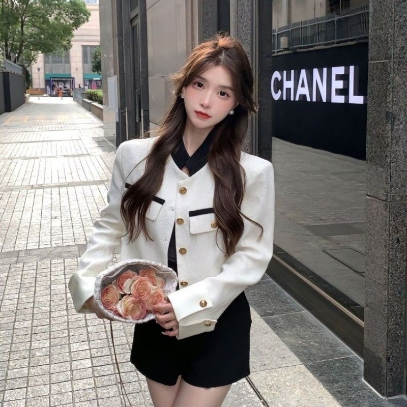 COCO~ขาว รุ่นสั้น เสื้อโค้ท สันทนาการ เวอร์ชั่นเกาหลี สูท