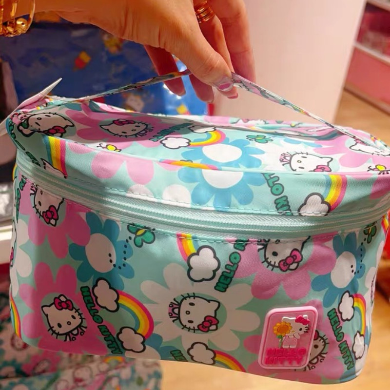 พร้อมสต็อก ใหม่สไตล์คิตตี้ถุงเก็บการ์ตูนพิมพ์แบบพกพากระเป๋าเครื่องสําอางเดินทางแบบพกพาผลิตภัณฑ์ดูแลผิวล้างถุงเก็บ - รูปที่ 4