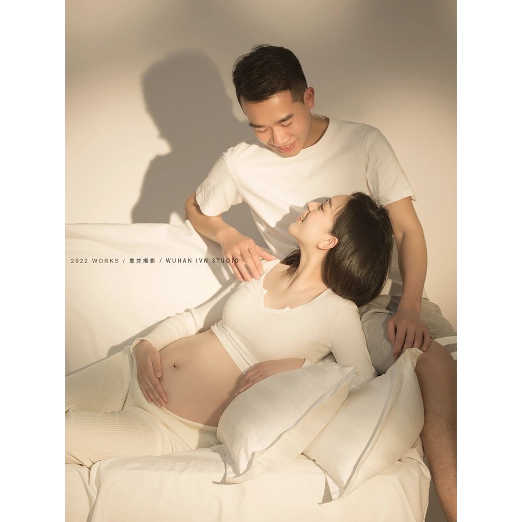 สตูดิโอถ่ายภาพเสื้อผ้าสำหรับหญิงตั้งครรภ์ ธีมบ้านๆ กับงานศิลปะ - รูปที่ 4