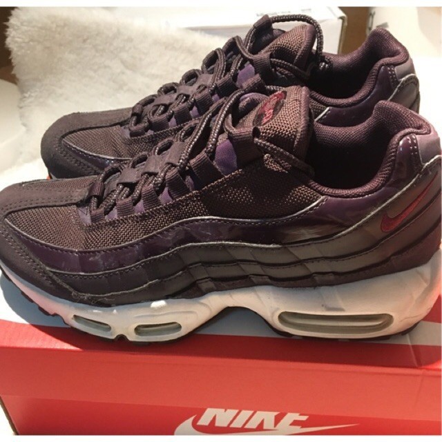 ส่วนลดพิเศษ Nike AirMax 95 OL58