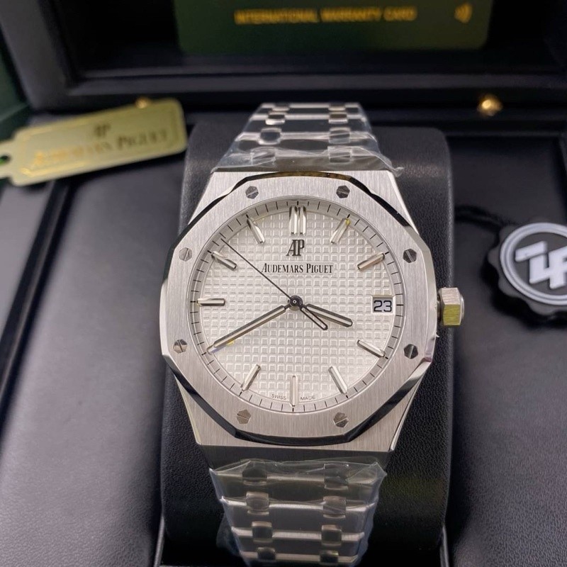 นาฬิกา AP  ROYAL OAK Ref  15500 งาน Top Swiss โรงงาน zf ใส่สลับแท้ ตรงปก สินค้าพร้อมส่งครับ