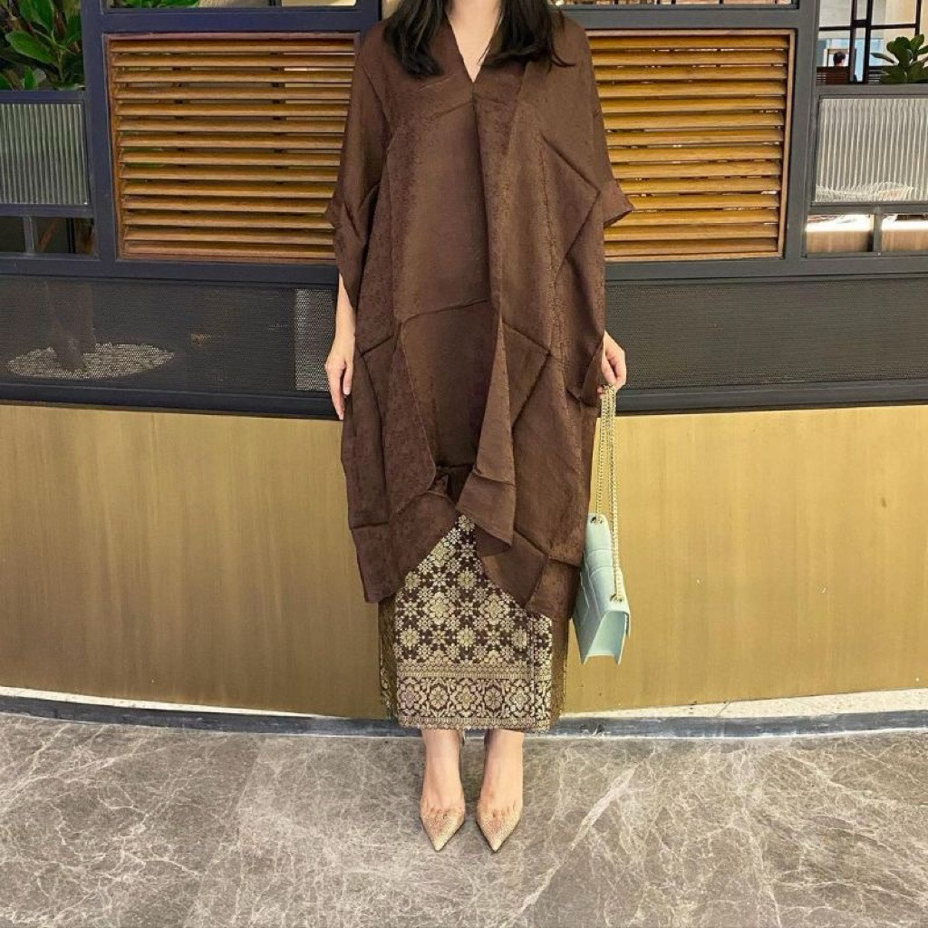 ถูกที่สุด ARUNA VISCOS KAFTAN (เฉพาะท็อป)