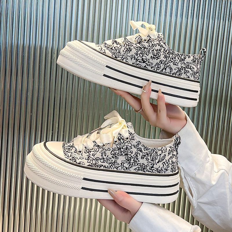 รองเท้าหัวโต รองเท้าลําลอง Soft Sole Lace-Up สวมใส่ด้านนอกกันลื่น