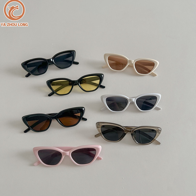 YA ZHOU LONG แว่นกันแดดเด็ก Retro Cats eye Stying กันแดด เหมาะสําหรับเด็กชายและเด็กหญิง