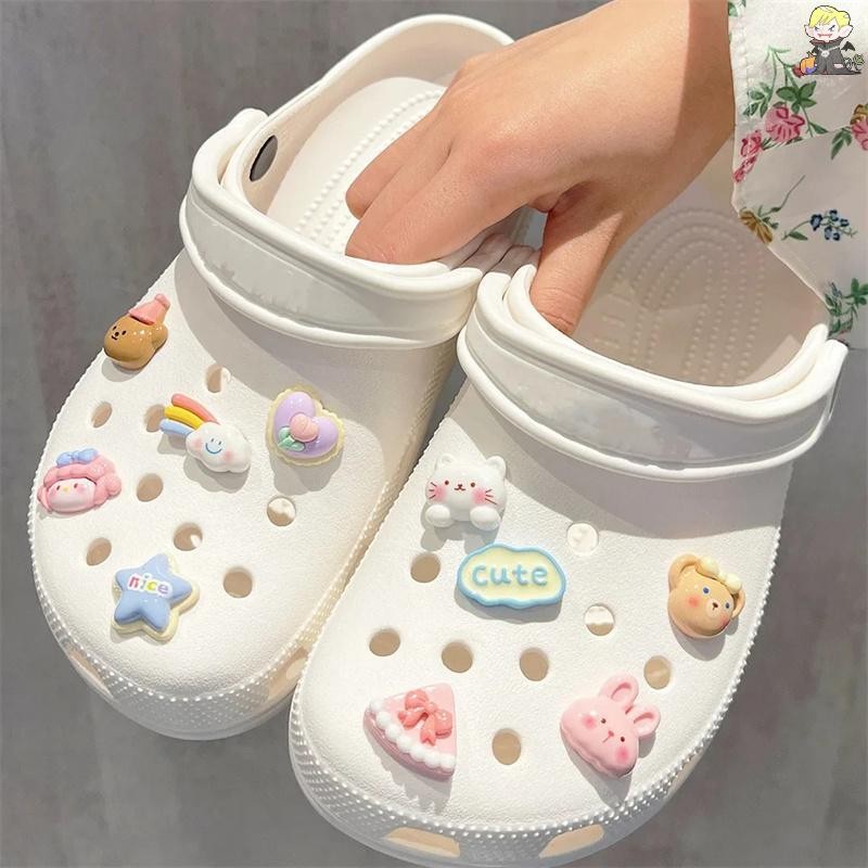 [CL] 10 ชิ้น Rain Bear Hole รองเท้า Ch อุปกรณ์เสริมรองเท้าหัวเข็มขัดสัตว์น่ารักรองเท้าดอกไม้ DIY รองเท้าตกแต่ง TH