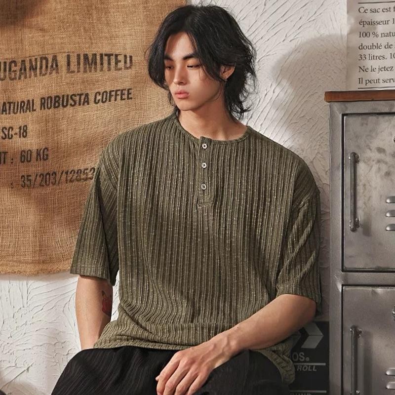 อเมริกันย้อนยุคบางสบายเฮนรี่คอปกเสื้อยืดผู้ชายฤดูร้อนใหม่บางสบายๆแขนสั้นผู้ชายแฟชั่นบุคลิกภาพระบายอากาศสีทึบท็อปส์เป็นกลาง