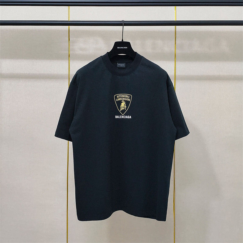 เสื้อยืดแขนสั้นพิมพ์ลายแบรนด์ อินเทรนด์สำหรับทุกวัน ออกแบบ Unisex สวมใส่สบาย