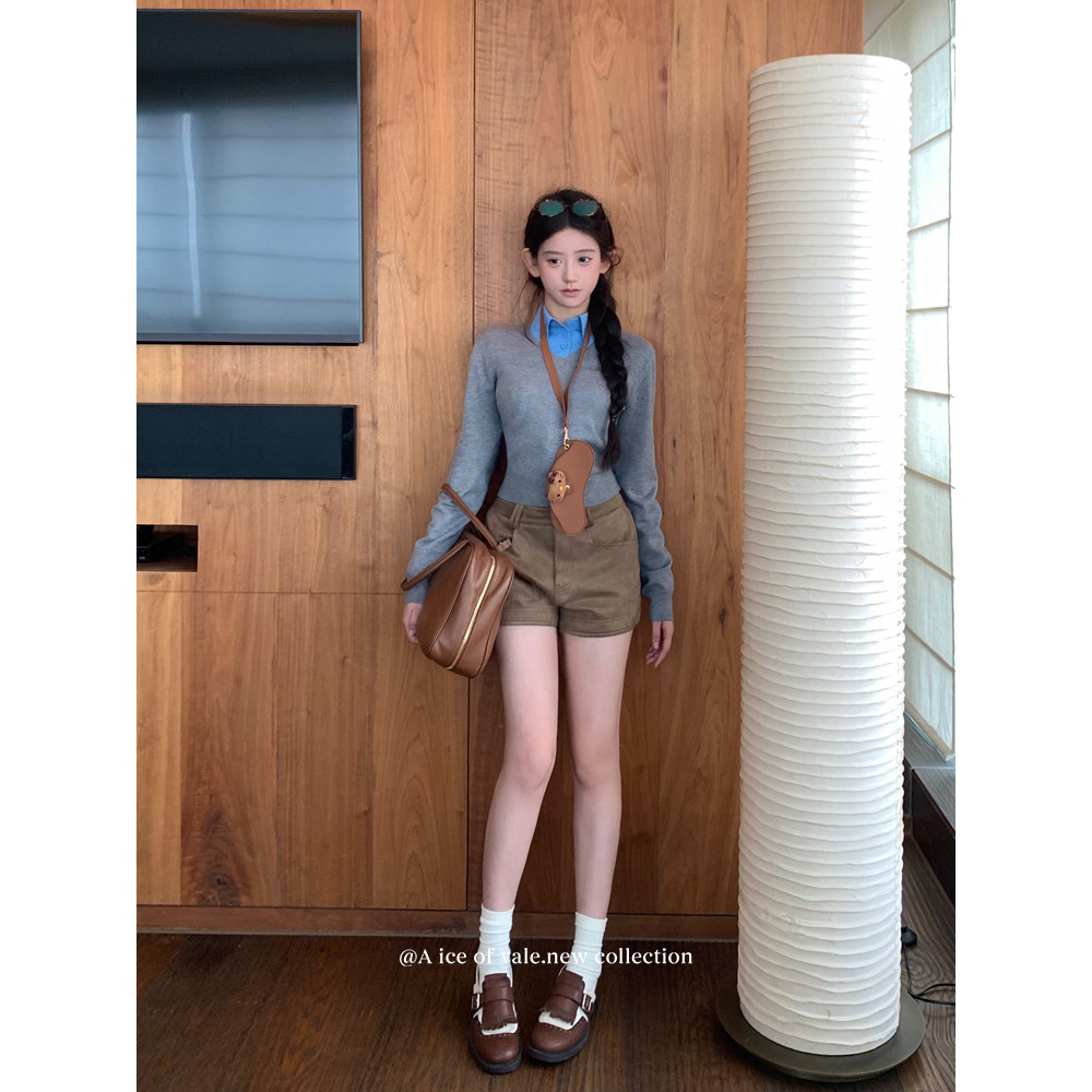 หนังสีกากีกางเกงขาสั้นลําลองผู้หญิงฤดูใบไม้ร่วงฤดูหนาวเอวสูงแฟชั่นสะโพกคลุมกางเกงร้อน