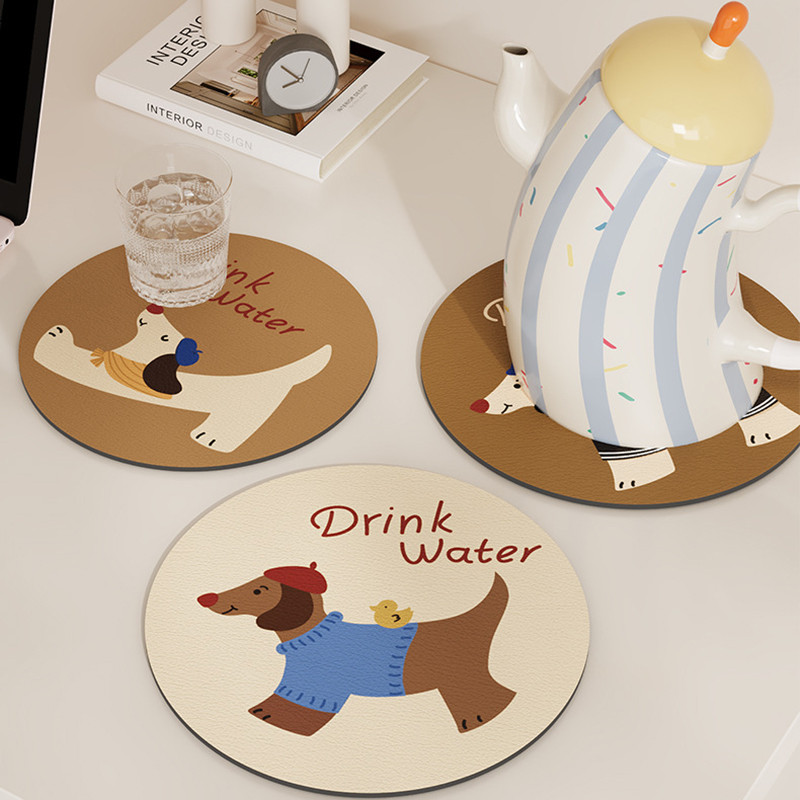 Dachshund Puppy Absorbent Coaster โคลนไดอะตอม Anti-Slip Wear-Resistant Bowlmat การ์ตูนในครัวเรือนฉนวนกันความร้อน Anti-Scald ง่ายต่อการดูแลสําหรับจานรองแก้ว