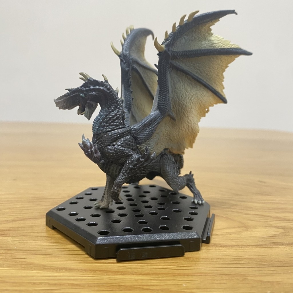 monster hunter figure model boardgame อุปกรณ์ต่อพ่วงเกมตุ๊กตาโมเดลเดสก์ท็อปเครื่องประดับของสะสมเด็ก
