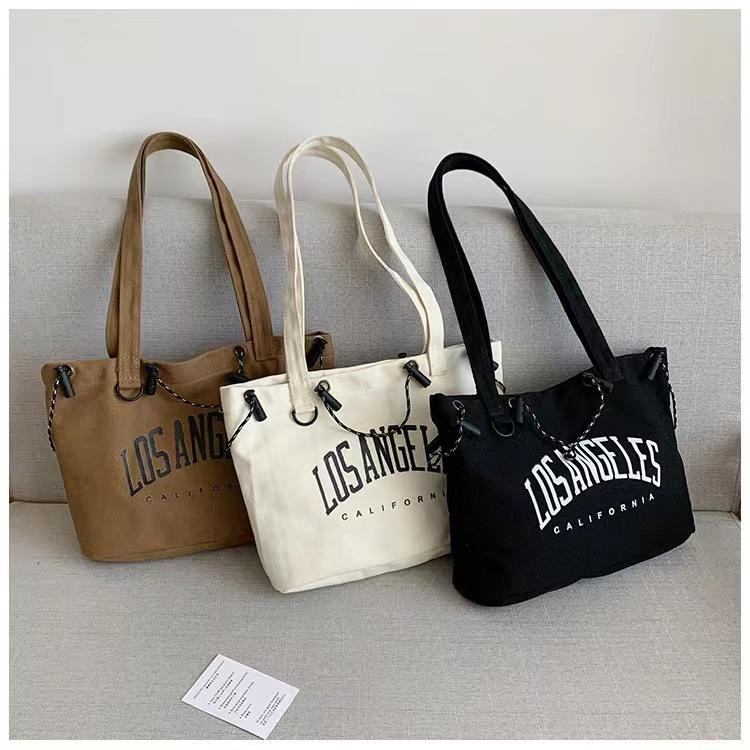 【พร้อมส่ง】miss bag fashion1 กระเป๋าผ้าใบลำลอง กระเป๋าสะพายไหล่ ขนาดใหญ่