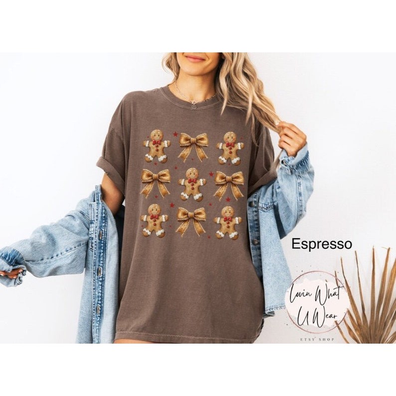 Comfort Colors Coquette Gingerbread Shirt Christmas Bow T-Shirt Christmas Cookie TShirt Holiday Top 