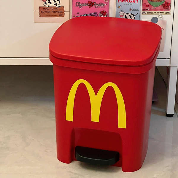 ถังขยะ ถังขยะในห้องน้ำ เหยียบเท้าถังขยะของ McDonald's การ์ตูนสุทธิสีแดงบุคลิกภาพสร้างสรรค์บ้านห้องนอ