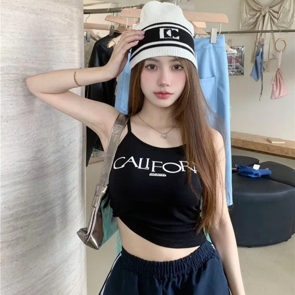 ⭐️Shop_mkl ⭐️เสื้อสายเดี่ยว ทรงเข้ารูป ทรงครอป สกีนลายอักษรด้านหน้า มีฟองน้ำในตัว ผ้ายืด งานน่ารัก #J664