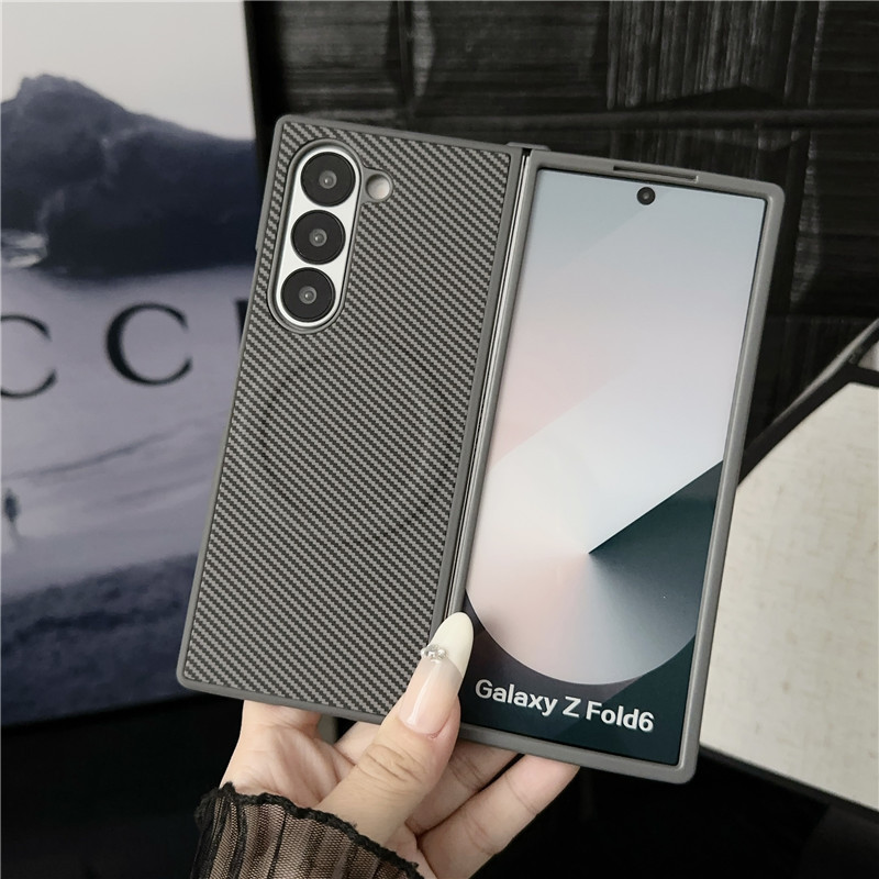 เคสโทรศัพท์แข็งแม่เหล็กแบบบางพิเศษลายคาร์บอนไฟเบอร์สำหรับ Samsung Galaxy Z Fold 6 5 4 3 ชาร์จไร้สายป้องกันการกระแทกอุปกรณ์เสริมฝาหลัง