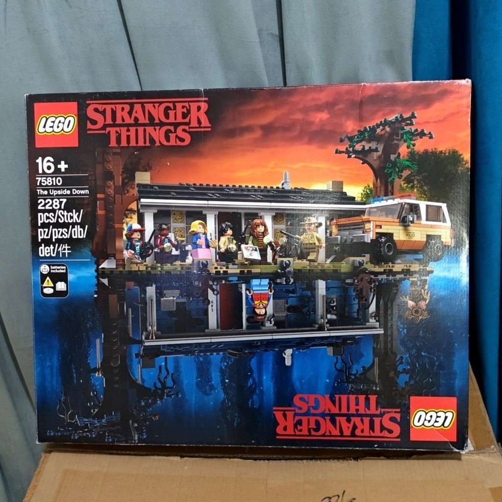 เลโก้75810เรื่องแปลกคว่ำโลกเปิดกล่องของเล่นเพื่อการศึกษาตัวต่อตัวต่อปริศนาเด็กชาย