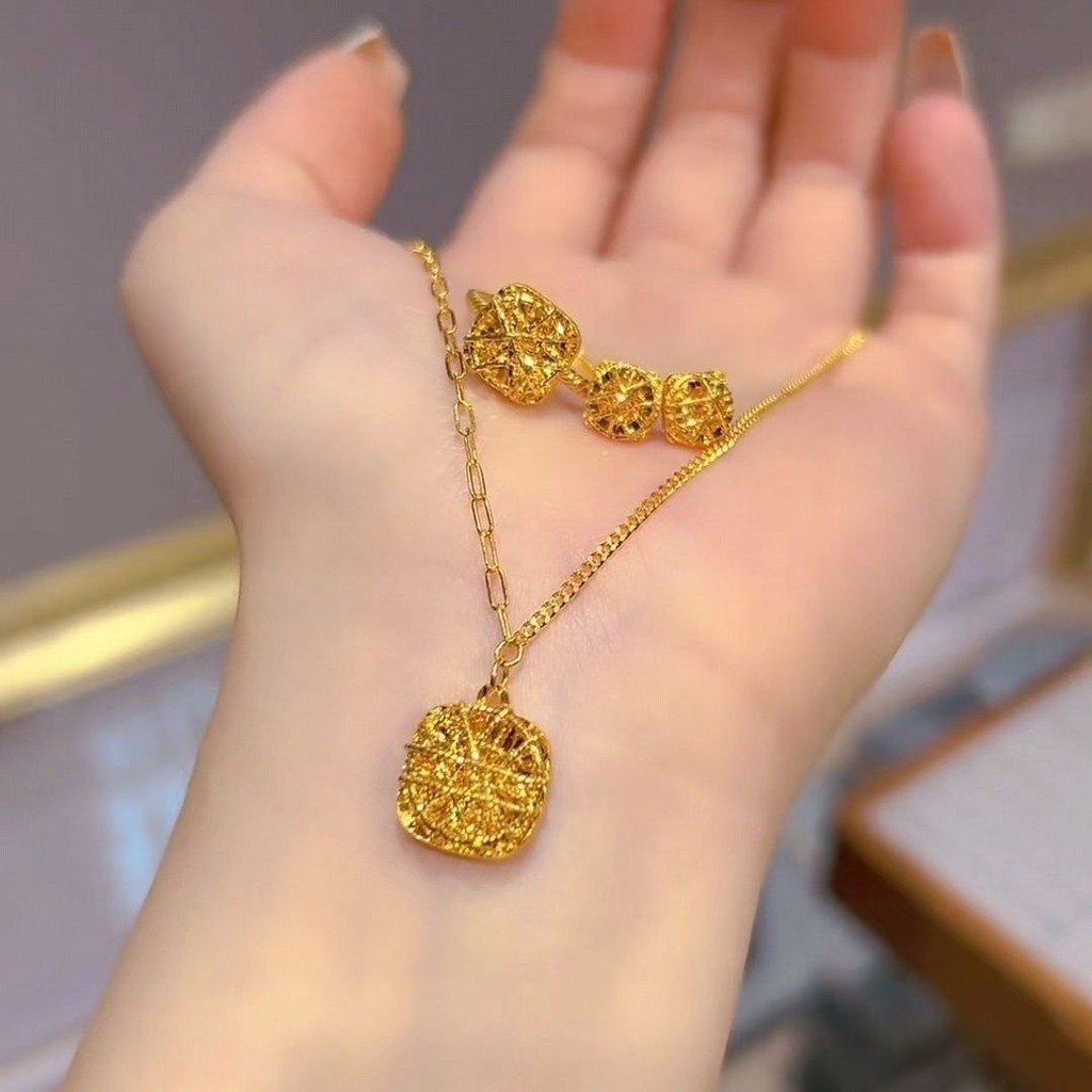 ชุดเครื่องประดับสีทอง Hfd Zhoujia: ต่างหูและสร้อยคอยาวในสไตล์ Strobe Sugar Cube