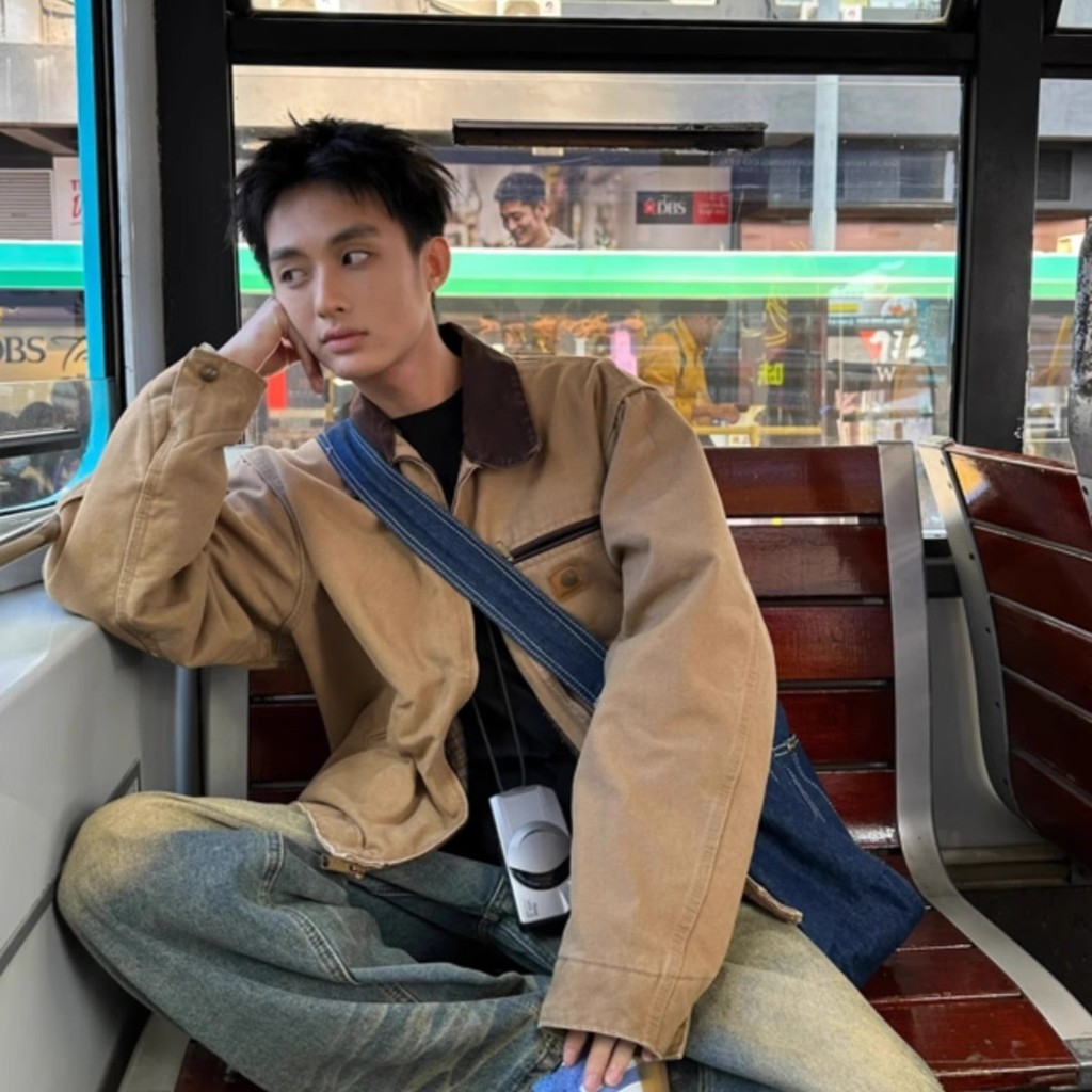 EERSHENSHI เสื้อโค้ทผู้ชายสีกากีอเมริกันย้อนยุคแมทช์ง่ายลําลองพับคอปกด้านบน