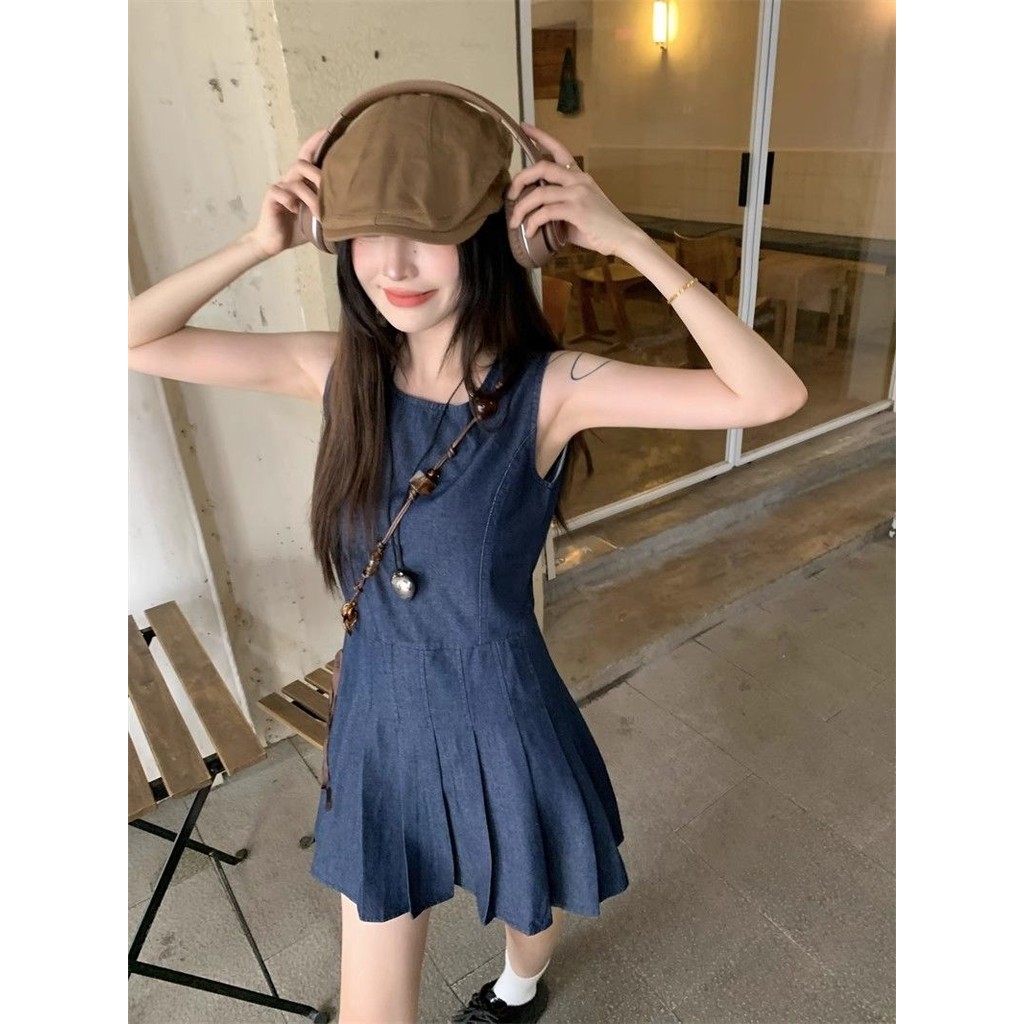 Yueyejia ใหม่มาถึงผมตรง YYY Retro Art รอบคอ Denim เสื้อกั๊กกระโปรงผู้หญิงฤดูร้อนสไตล์ใหม่แฟชั่นหลวมชุดสั้น a-Line กระโปรงจีบ