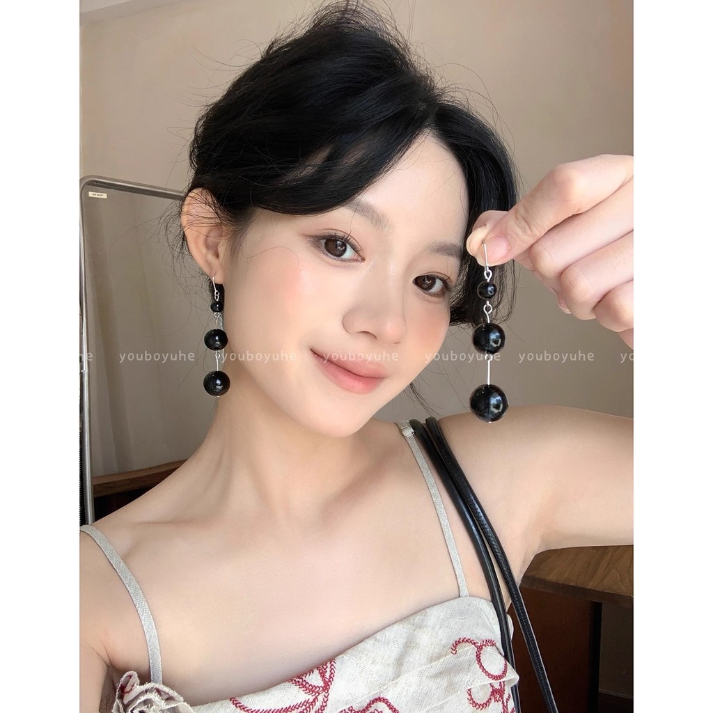 ต่างหูลูกบอลลูกปัดสีดำสำหรับผู้หญิง สไตล์หรูหราและเรียบง่าย เสริมความสวยงามในทุกลุค