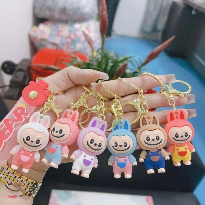 Labubu พวงกุญแจ anti loss mini Labubu PVC จี้สนุกการ์ตูน creative Labubu ตุ๊กตา surprise พวงกุญแจเด็กของขวัญ