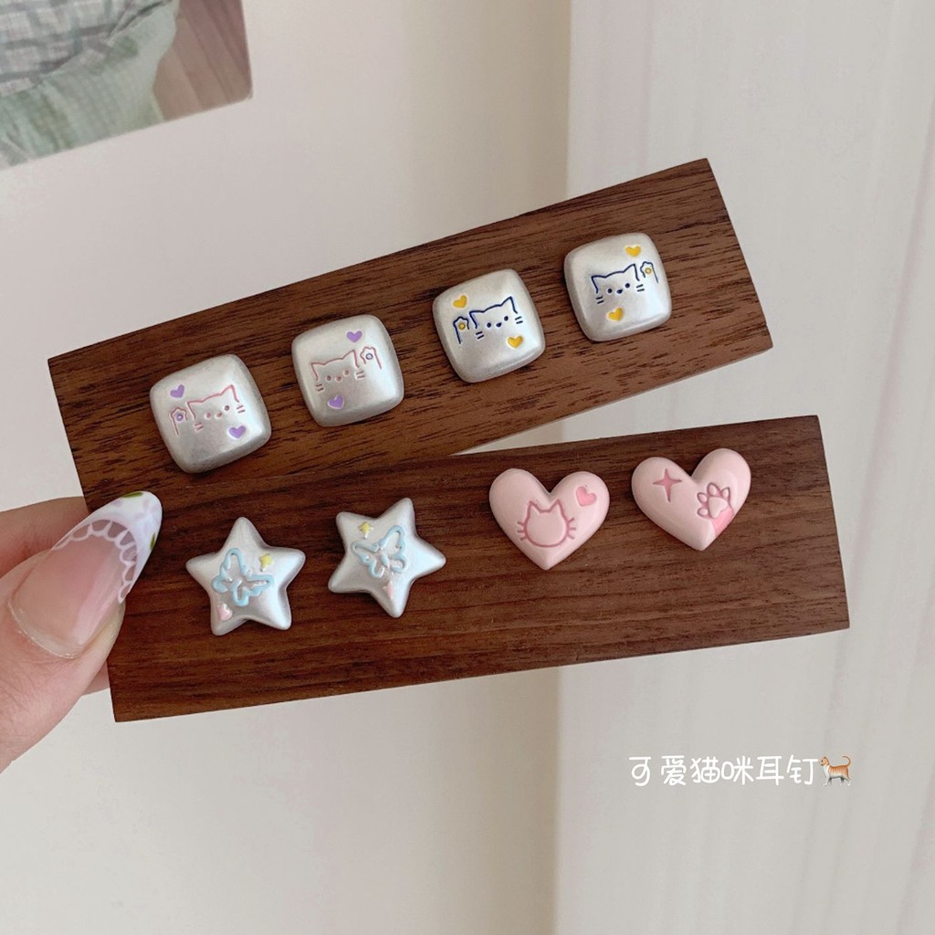 Silver Asian Silver Square Graffiti ต่างหูแมวน่ารักหญิงเข็มเงิน Niche High-End Feel Five-Pointed Sta