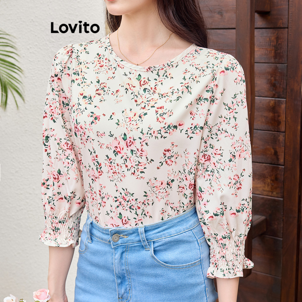 Lovito เสื้อเบลาส์ลายดอกไม้ โบฮีเมียนลายเดซี่ลายดอกไม้สำหรับผู้หญิง L104ED080
