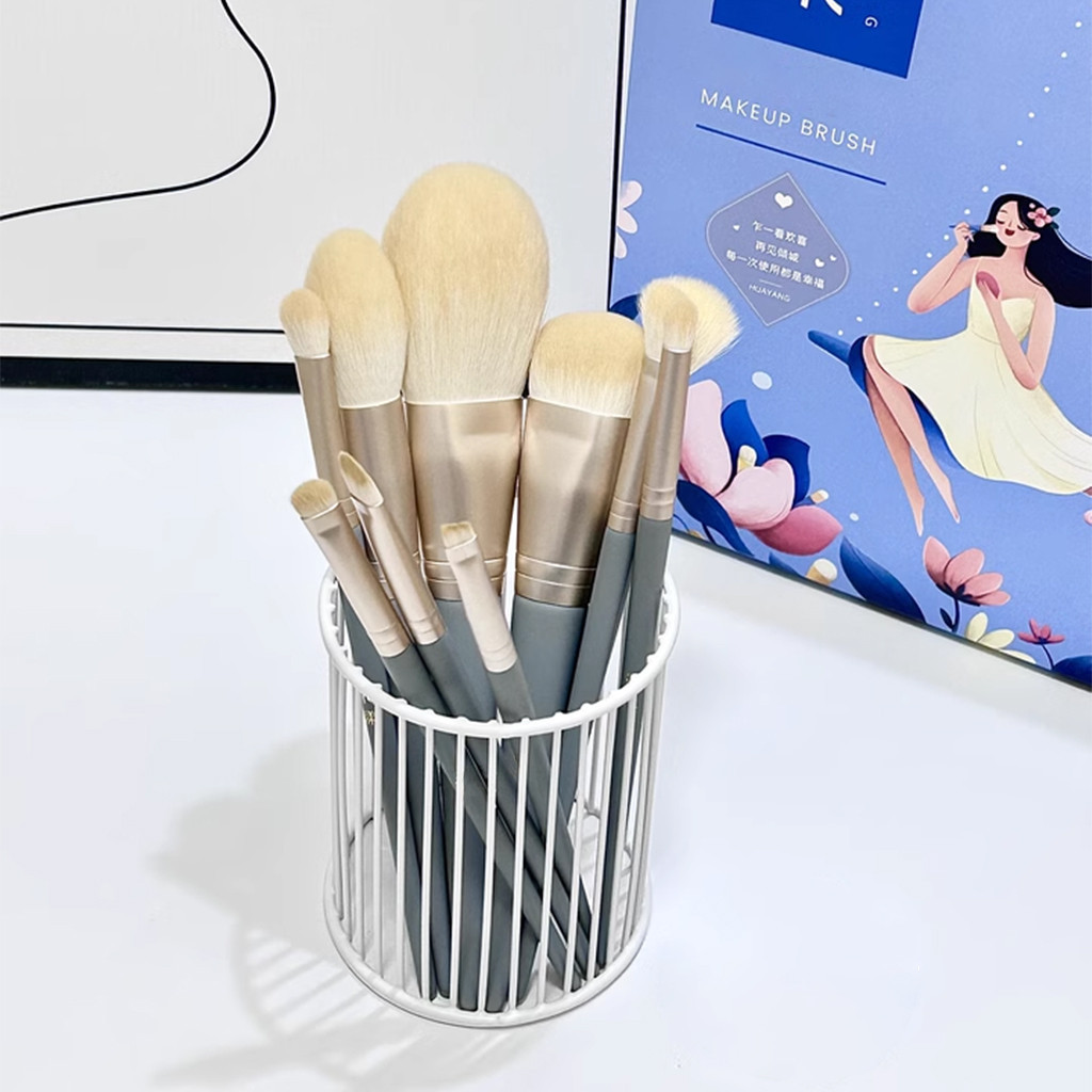 ชุดแปรงแต่งหน้า 10 ชิ้น พร้อมกระเป๋าจัดเก็บ แปรงขนนุ่ม เหมาะกับเครื่องสำอางต่างๆ แปรงรองพื้น แปรงอายแชโดว์ แปรงแต่งหน้า - รูปที่ 3