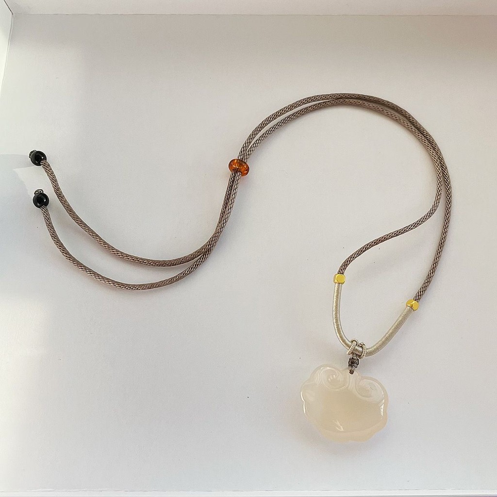 Dfd ธรรมชาติสีขาว Agate Ruyi ล็อคสร้อยคอหญิง Chalcedony ปลอดภัยล็อคจี้หยกจีน Clavicle Chain ไม่จางหา