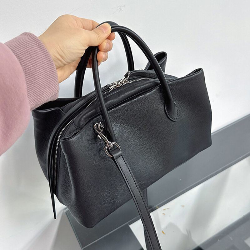 สีดํา Simple All-Match กระเป๋าโท้ทความจุขนาดใหญ่สุภาพสตรี 2025 สไตล์ใหม่ High-End Commuter ไหล่ Messenger กระเป๋าถือ
