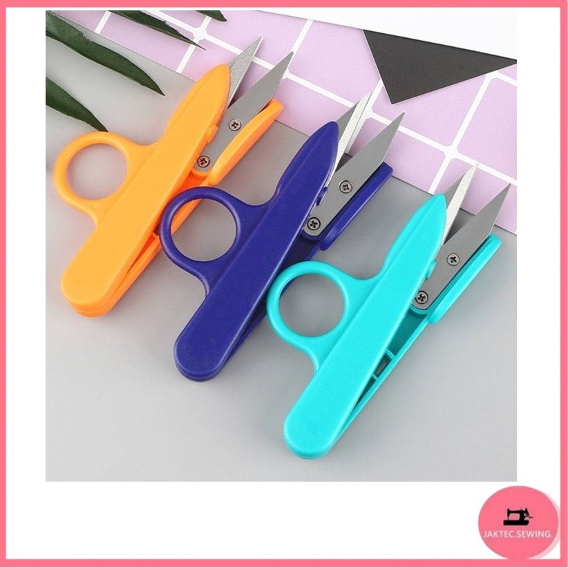 กรรไกรตัดเศษด้าย(ด้ามจับพลาสติกถนัดมือ) รุ่น : TC-800 (ไม่สามารถเลือกสีได้)