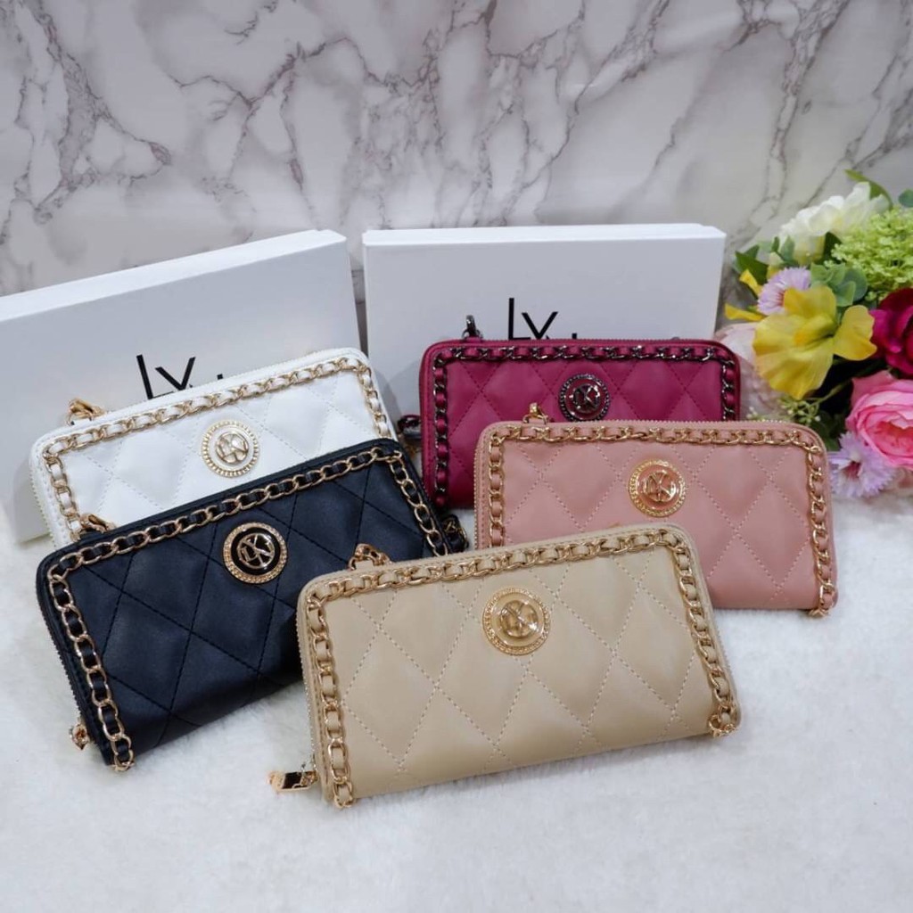 กระเป๋าสะพาย LYN Mini Crossbody wallet กระเป๋าสะพายข้าง เรียบง่ายแต่ดูดี