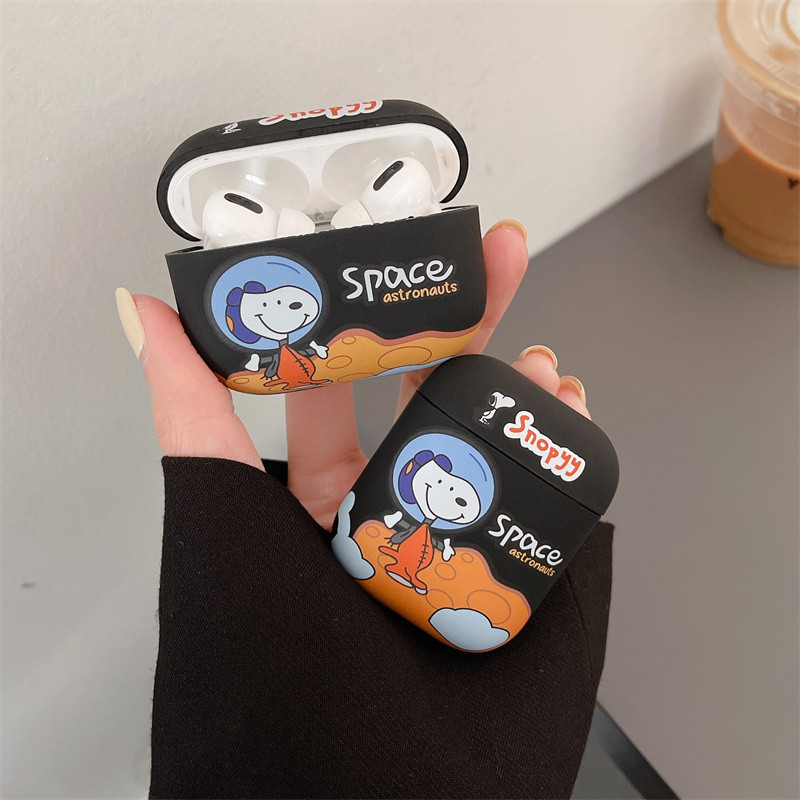 (Pro3 2025) เคส Snopy น่ารักสําหรับ AirPods4/4ANC/1/2/3/Pro/Pro2/Pro3 เคส TPU แบบนุ่ม