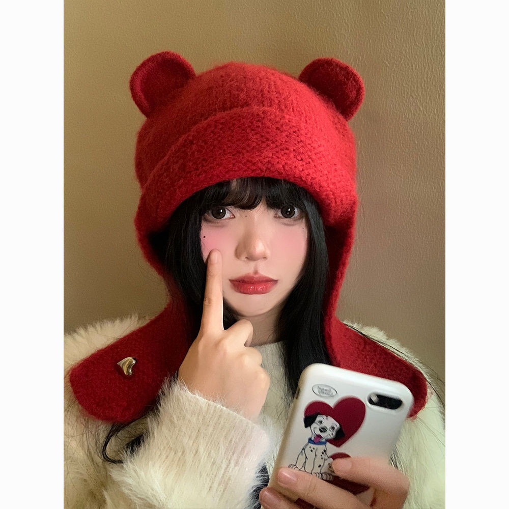 หูหมีน่ารักถักหมวกทําด้วยผ้าขนสัตว์ผู้หญิงฤดูใบไม้ร่วงฤดูหนาวสีแดงอบอุ่นป้องกันหูหมวกแสดงใบหน้า เล็กน้อย เล่ย ฮ หมวกอินเทรนด์