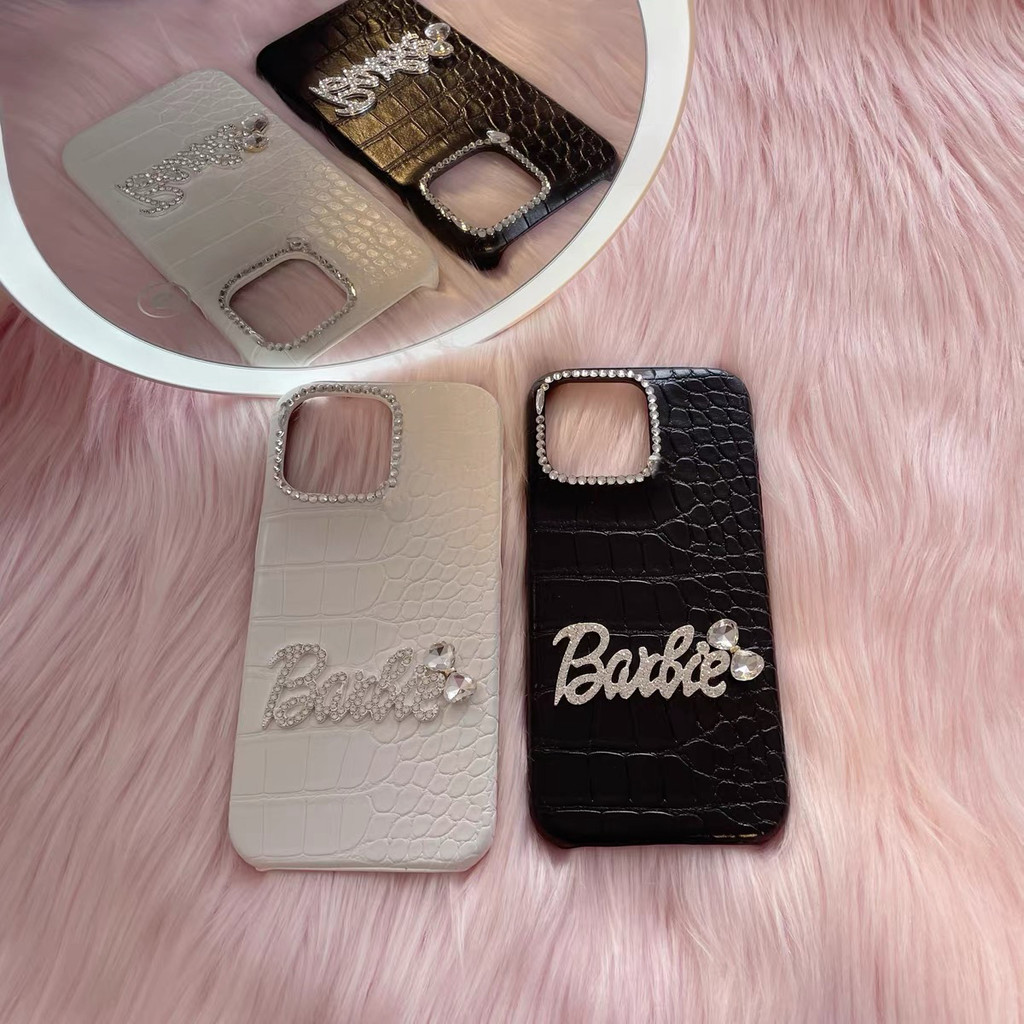 Premium Seriesbarbie-inspired Pink Rhinestone เคสโทรศัพท์ – ฝาครอบหนังแท้ประกายสําหรับ iPhone 16 15 14 13 12 11 Series, Girly Glamorous อุปกรณ์เสริมสําหรับผู้หญิงและวัยรุ่น ราคา ถูกที่สุด ดีลบีเคเค