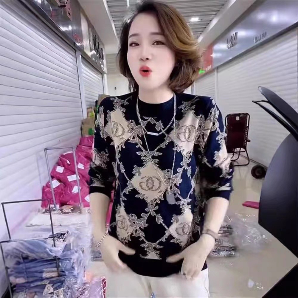 ฤดูใบไม้ร่วงฤดูหนาวแขนยาว Slimmer ดูผู้หญิงแฟชั่นสไตล์ใหม่แม่สวมเสื้อยืดกลาง-A