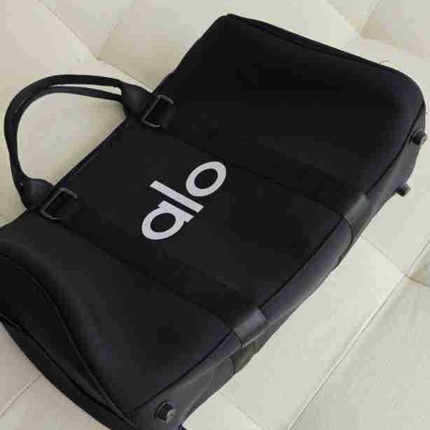 Alo yoga กระเป๋าถือด้านข้างซิปแห้งเปียกแยกกระเป๋า Neoprene Travel กระเป๋ากีฬา Arlo yoga