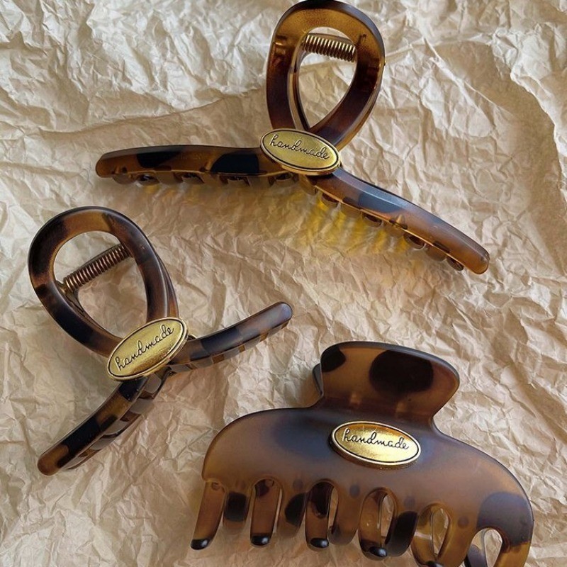 Retro Tortoiseshell Letter กิ๊บติดผมผู้หญิงฤดูใบไม้ร่วงฤดูหนาว High-end Shark คลิปผมเครื่องประดับผมเรียบง่าย