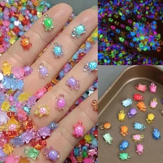 เต่าเรืองแสง 100 ชิ้น จากเรซิน สำหรับทำ DIY การ์ตูนน่ารัก เพื่อประดับโทรศัพท์และผม