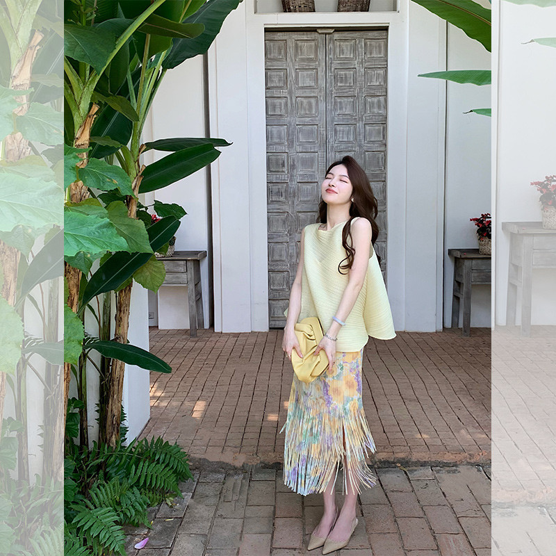 **Issey Miyake 2025 ฤดูร้อนสไตล์ใหม่ถ่ายทอดสดขายร้อนสีขาวหรูหราแขนกุดด้านบน ฝอย กระโปรงผู้หญิงชุดเสริม *