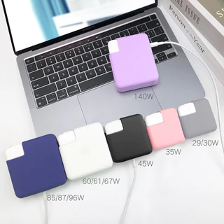 AK เคสอะแดปเตอร์ไฟซิลิโคนสีสันสดใส พกพาสะดวก ป้องกันการตกกระแทก 35W-97W เคสชาร์จกันฝุ่นสำหรับ MacBook