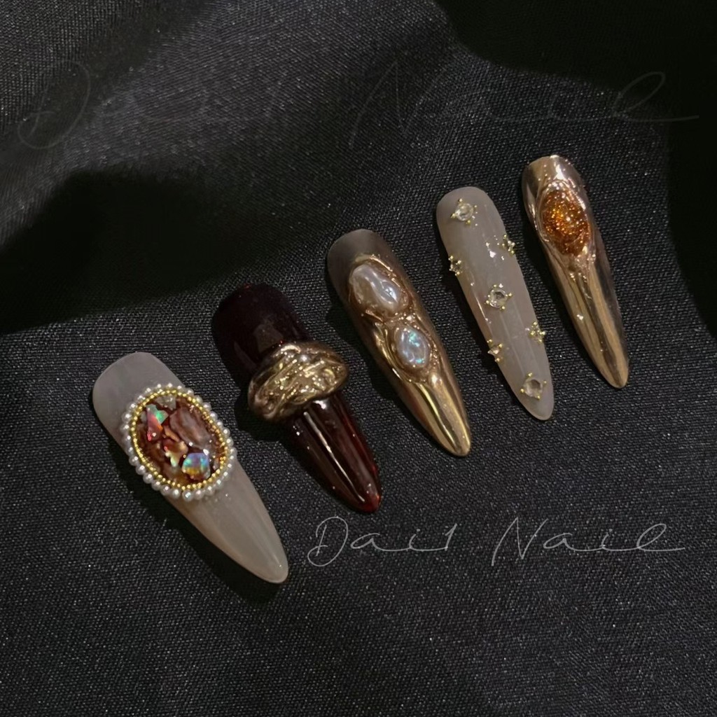 100% handmade Long Water DROP Magic กระจกโลหะ Cat's Eye Nude VINTAGE ฤดูใบไม้ร่วงและฤดูหนาวสามมิติบรรเทา Maillard เล็บปลอม Art reusable และถอดออกได้