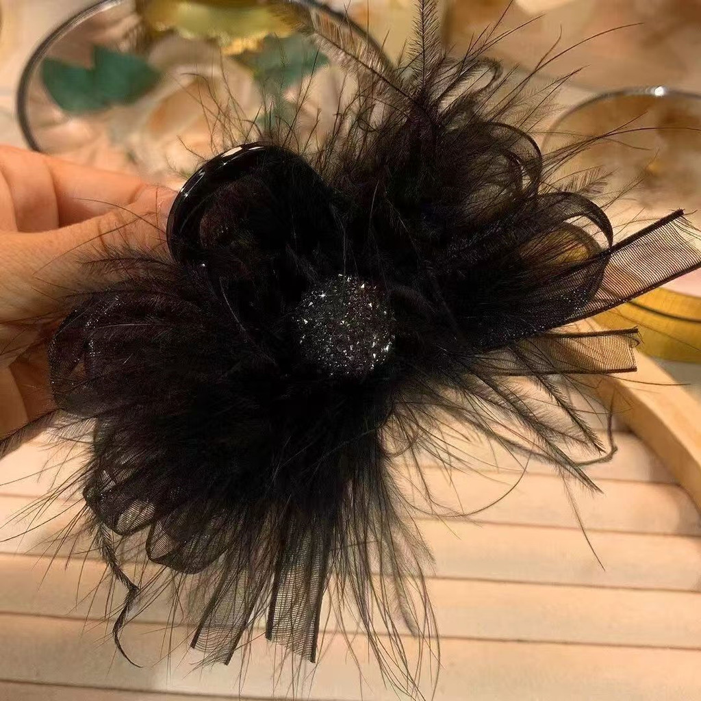 High-End แฟลชเพชรริบบิ้น Feather สีดํา Grip